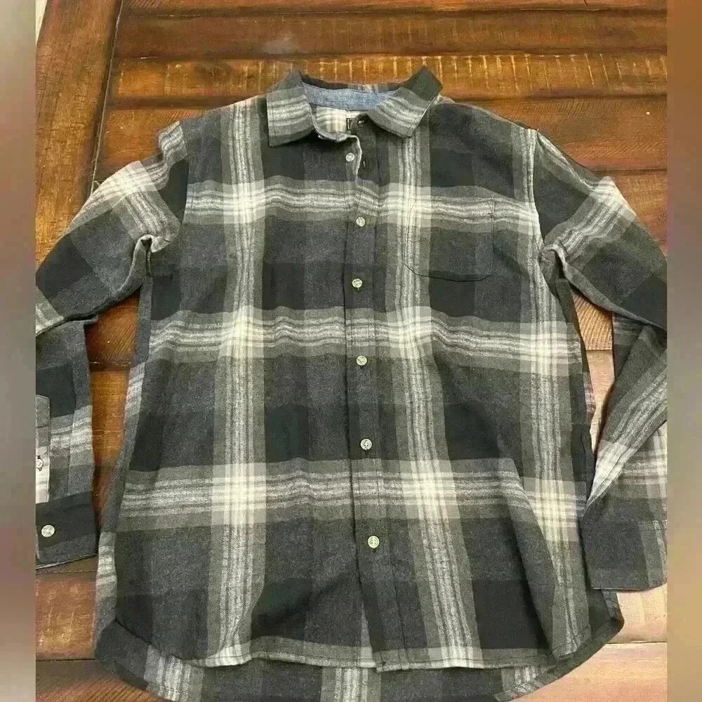 Boys NWOT Bixby Nomad XL 100% cotton button up plaid shirt